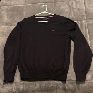 Tommy Hilfiger Men's V-Neck Sweater in Black